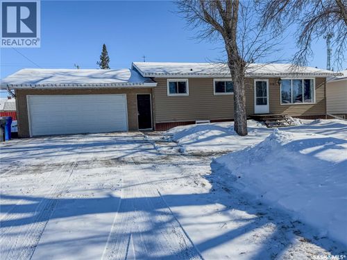 210 Wells Ave E, Langenburg, SK, S0A2A0 | Card Image