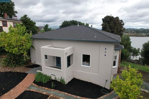 444 Edwards St, Crockett, CA, 94525 | Card Image