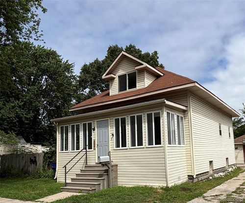 509 S Dewitt St, Bay City, MI, 48706-4661 | Card Image