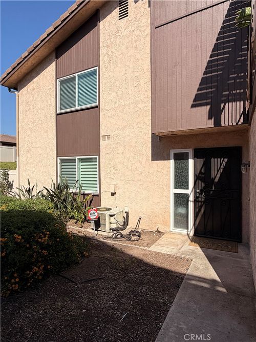 2122 Firewood Ct, San Bernardino, CA, 92404 | Card Image