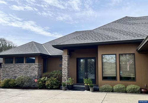 3869 Saint Andrews Loop S, Salem, OR, 97302-9498 | Card Image