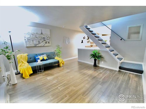 5808 S Pearl St, Centennial, CO, 80121-1147 | Card Image