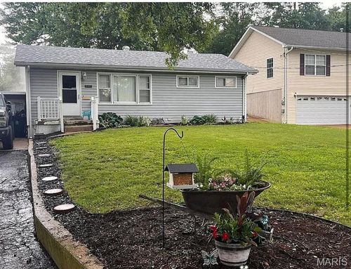 10558 Hobday Ave, Saint Ann, MO, 63074-3724 | Card Image