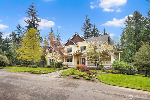 22017 Se 4th St, Sammamish, WA, 98074-3713 | Card Image