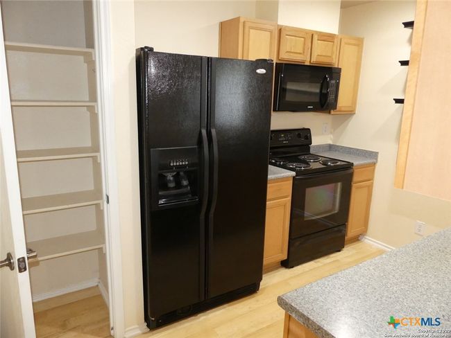 117 Longhorn Way, House other with 3 bedrooms, 2 bathrooms and null parking in Cibolo TX | Image 6