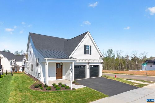 3225 Cliffstone Blvd, CHARLOTTESVILLE, VA, 22911-8533 | Card Image