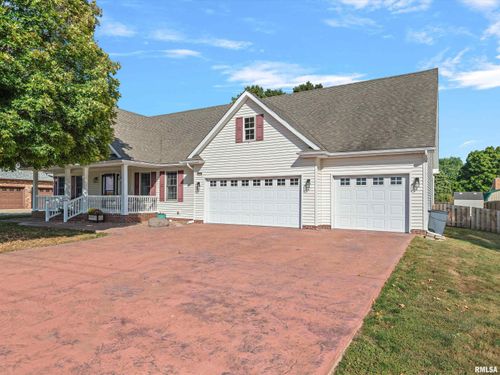 716 Old Tipton School Rd, Sherman, IL, 62684-9650 | Card Image