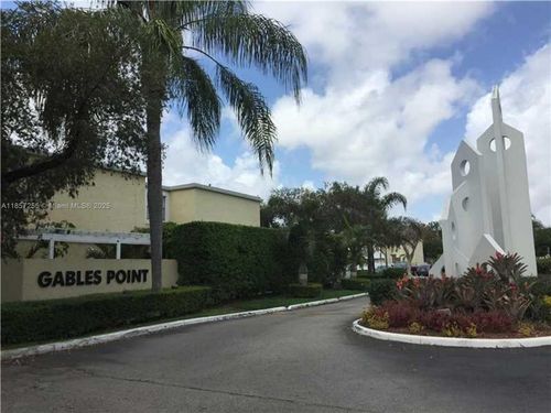 apt-7-6825 Sw 45th Ln, Miami, FL, 33155-6821 | Card Image