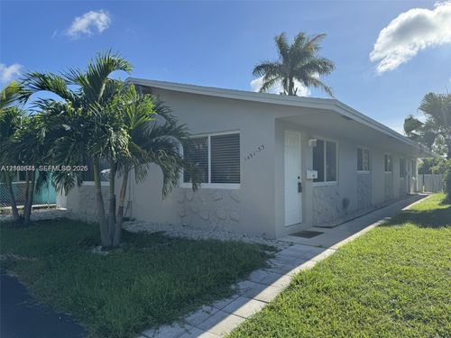 rear-1431 N 14th Way, HOLLYWOOD, FL, 33020 | Card Image