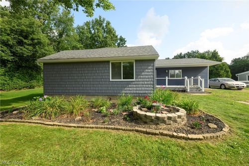 1743 Raber Rd, Uniontown, OH, 44685-8701 | Card Image