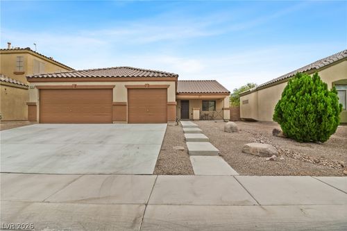 5828 Austin English St, North Las Vegas, NV, 89081-4411 | Card Image