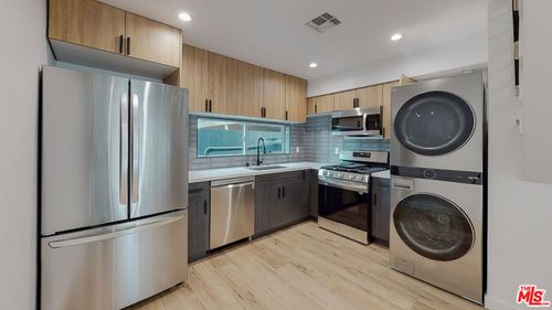 2-16010 Cantlay St, Van Nuys, CA, 91406-3065 | Card Image