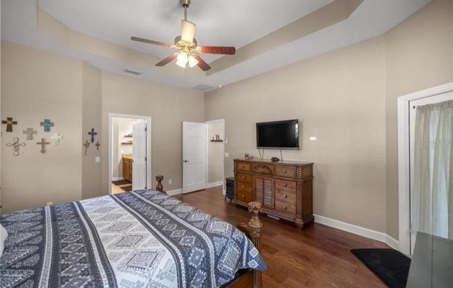 MASTER BEDROOM | Image 18