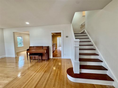 71 Watkins Ave, Middletown, NY, 10940-4622 | Card Image