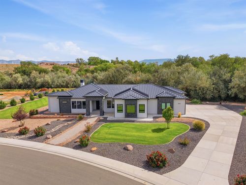 664 Ellen Dr, Grand Junction, CO, 81507-8812 | Card Image