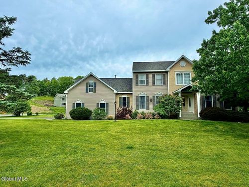 7 Ledgewood Dr, Troy, NY, 12180-6575 | Card Image