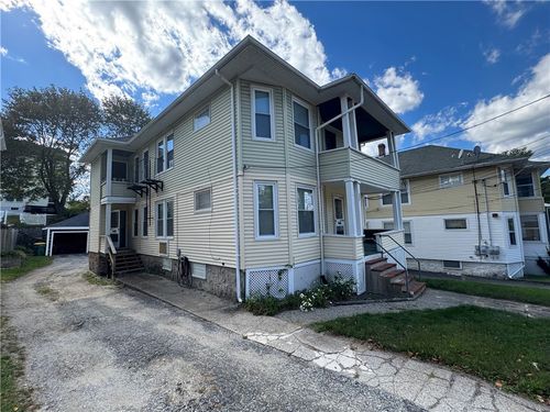 377 Vose St, Woonsocket, RI, 02895-5981 | Card Image