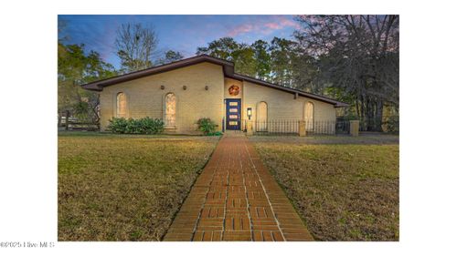 226 Pinewood Dr, Minnesott Beach, NC, 28510-9576 | Card Image