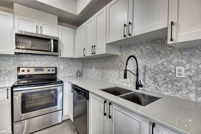01 - 198 Pine Grove Rd, Condo with 2 bedrooms, 2 bathrooms and 2 parking in Vaughan ON | Image 20