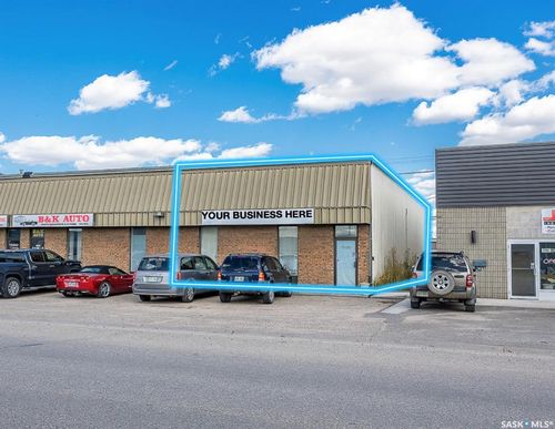 1743 Mcara Street, Regina, SK, S4N6H5 | Card Image
