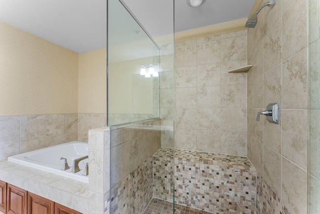 APT-112 - 1320 Riverside Ln, Condo with 2 bedrooms, 2 bathrooms and null parking in Mendota Heights MN | Image 43