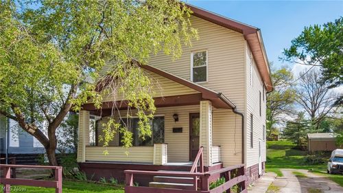 954 Pershing Rd, Zanesville, OH, 43701-5347 | Card Image