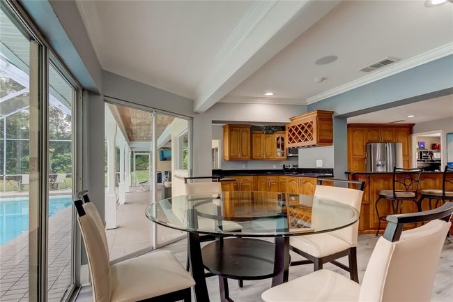 Breakfast nook | Image 13