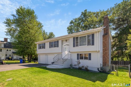 11 Goodrich Drive, Wethersfield, CT, 06109 | Card Image
