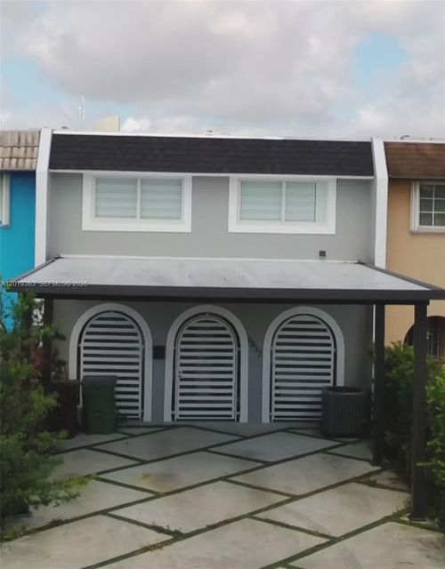 6832 W 2nd Ct, Hialeah, FL, 33014-5302 | Card Image