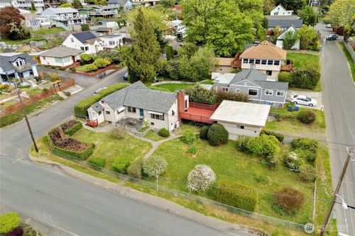 1408 Winfield Ave, Bremerton, WA, 98310-4433 | Card Image