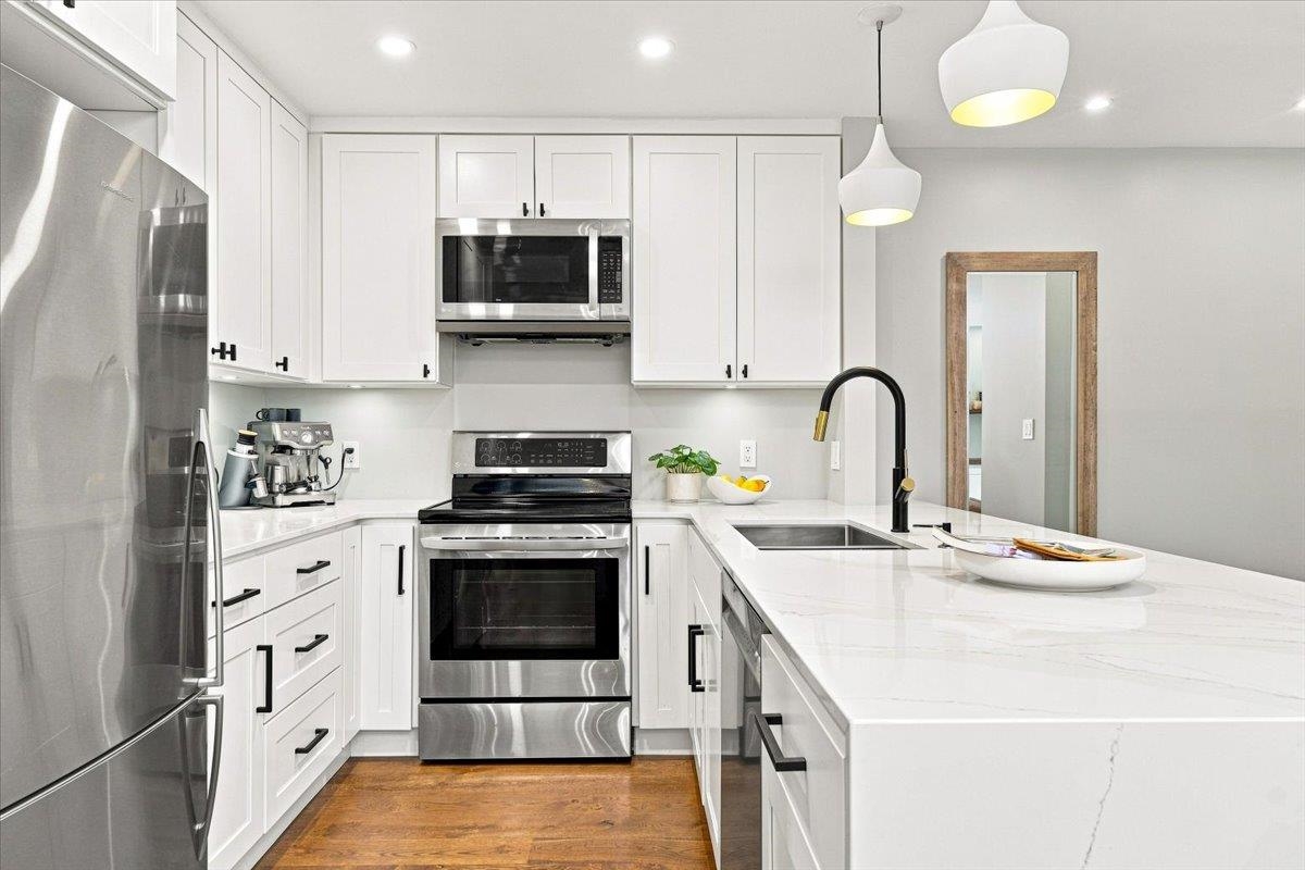 Residential in North Vancouver 5