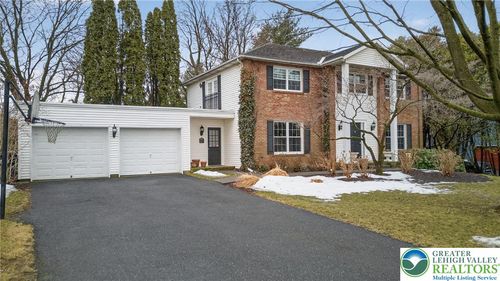 3260 Highfield Cir, Bethlehem, PA, 18020-1149 | Card Image