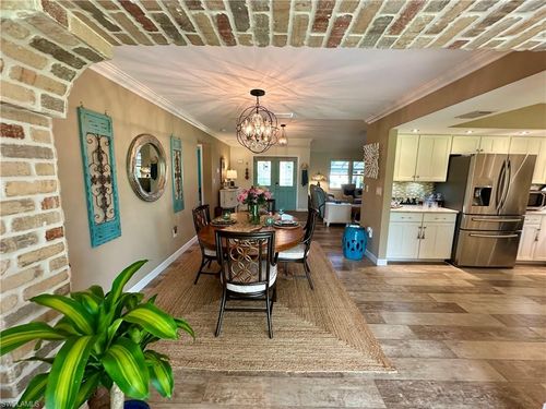 e9-107 Round Key Cir, NAPLES, FL, 34112-5058 | Card Image