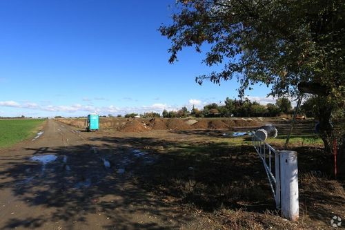 725 Vaughn Rd, Dixon, CA, 95620-9226 | Card Image