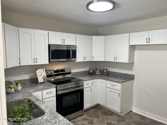 1100 Biddle St, House other with 3 bedrooms, 1 bathrooms and null parking in Knoxville TN | Image 6