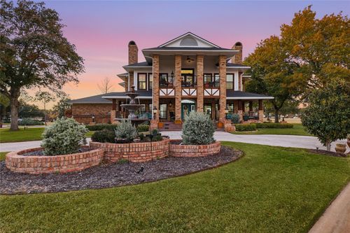 901 Ironwood Dr, Desoto, TX, 75115-2127 | Card Image