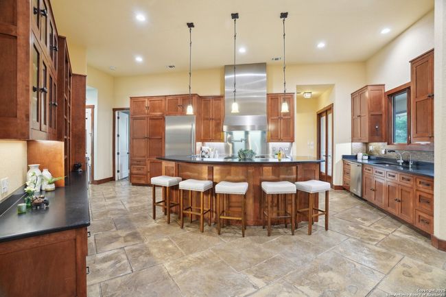 22340 Old Fossil Rd, House other with 3 bedrooms, 4 bathrooms and null parking in San Antonio TX | Image 13