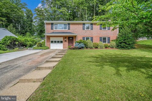 4721 Springbrook Dr, ANNANDALE, VA, 22003-3934 | Card Image