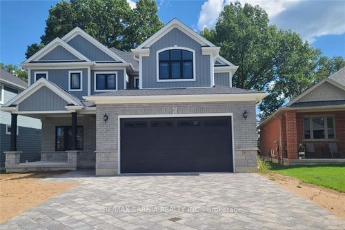 170 Ridge St, Strathroy, ON, N7G0G9 | Card Image