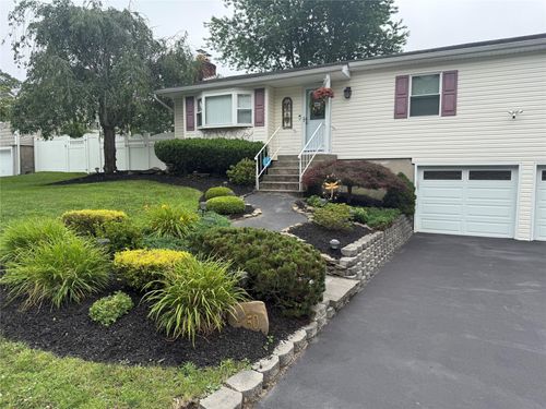 50 Brentwood Ave, Farmingville, NY, 11738-1943 | Card Image