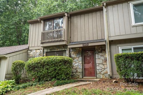 313 Lamplighter Cir, Winston Salem, NC, 27104-3420 | Card Image