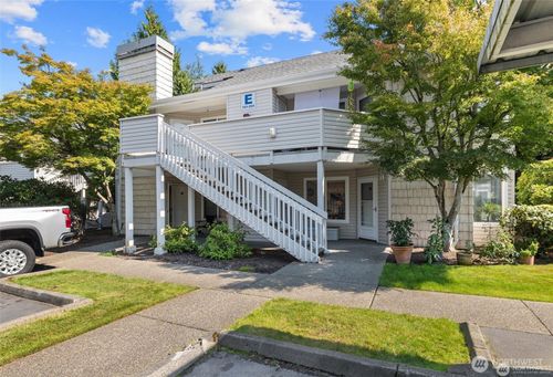e102-9210 Market Pl, Lake Stevens, WA, 98258-3353 | Card Image