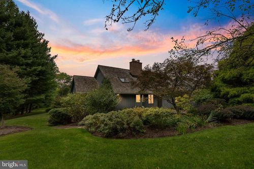 45-45 Clifton Dr, KENNETT SQUARE, PA, 19348-2737 | Card Image