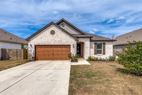 322 Linden St, Bastrop, TX, 78602-2072 | Card Image