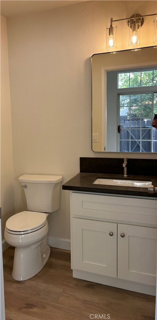 Downstairs Bathroom | Image 7