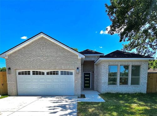 10127 Grover Ln, Houston, TX, 77041-6113 | Card Image