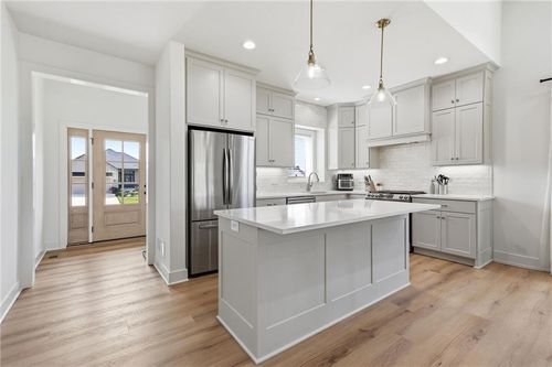 11229 Brome Dr, Kearney, MO, 64060-7349 | Card Image