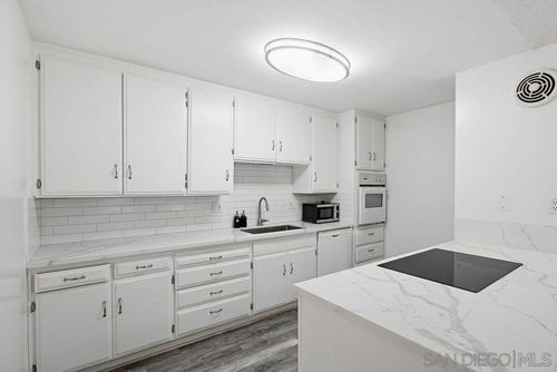 75-4444 W Point Loma Blvd, San Diego, CA, 92107 | Card Image