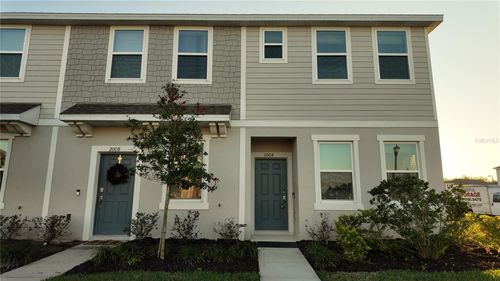2004 Viewfinder St, KISSIMMEE, FL, 34758-7402 | Card Image