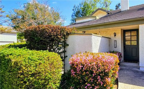 976 W Arrow, Upland, CA, 91786 | Card Image